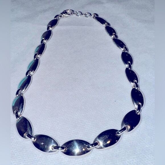 Tiffany & Co. Pebble Oval Link Chain Necklace​ - Picture 2 of 9